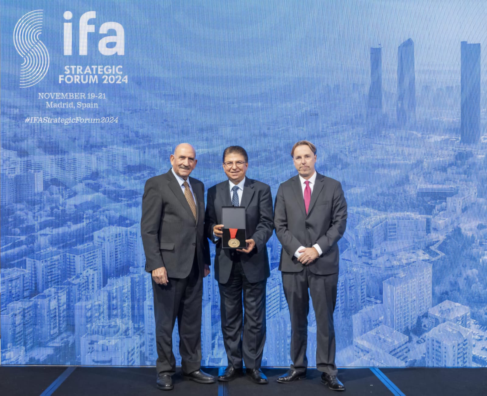 International Fertilizer Association Awards Jordan Phosphate Mines Company Gold Medal for Industrial Excellence