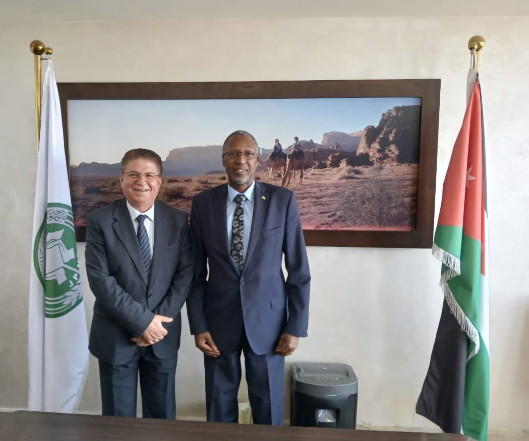 “Alrowad discusses with the Ambassador of the Republic of Rwanda in Amman joint cooperation in the field of phosphate fertilizer industry.”