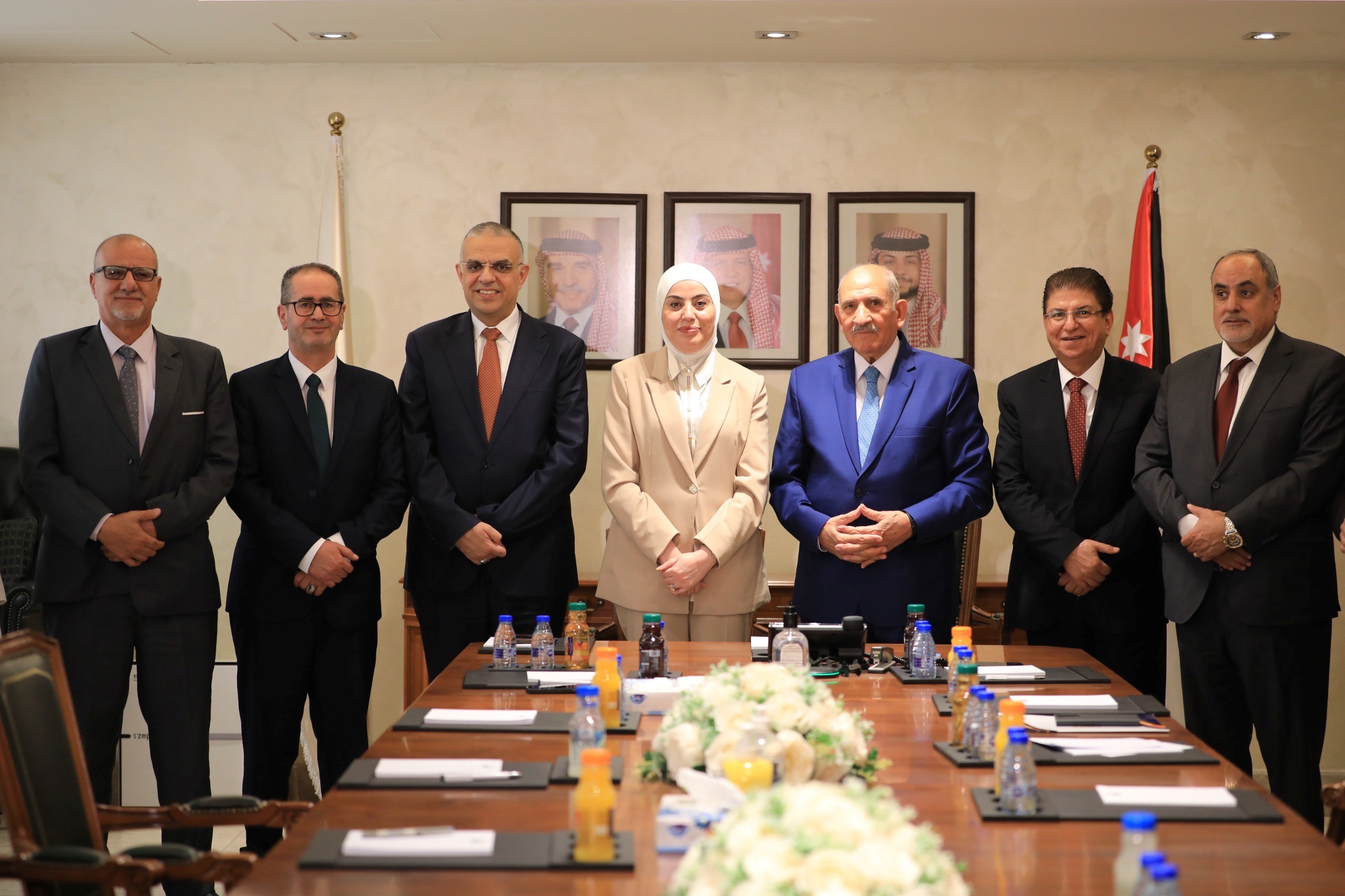 The Ministry of Social Development and the Jordan Phosphate Mines Company sign an agreement to establish the Al-Jafr Social Services Center in Ma'an Governorate at a cost of 750,000 dinars